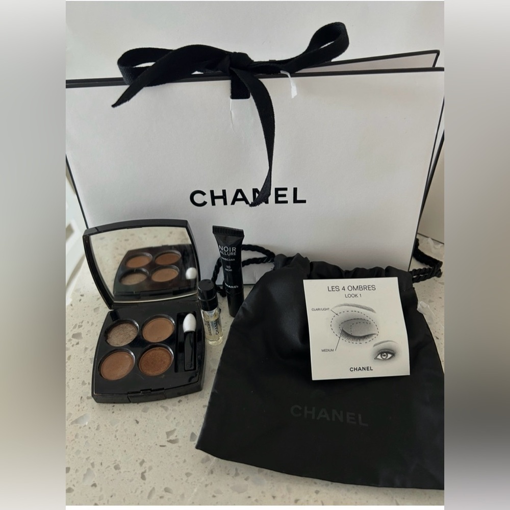 CHANEL Les Ombres 4